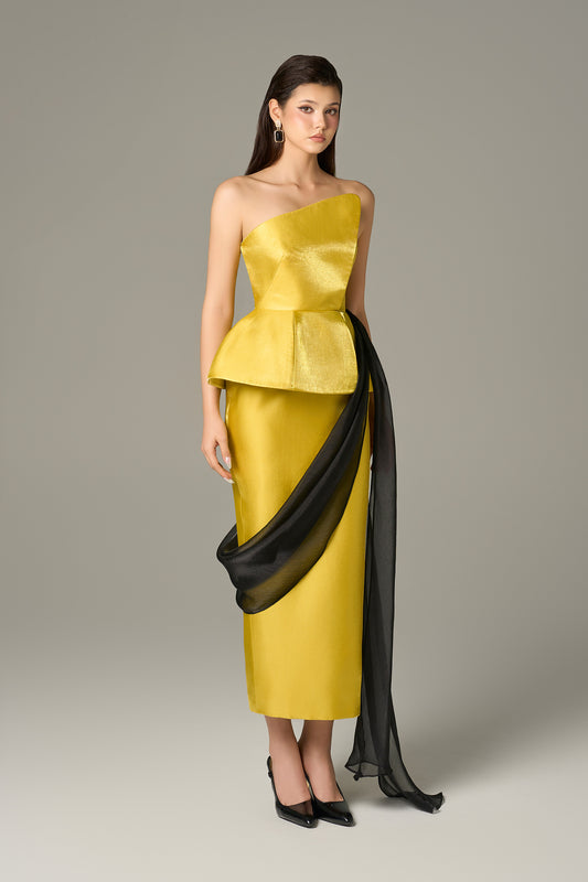 Yellow maxi dress with long black silk flap.