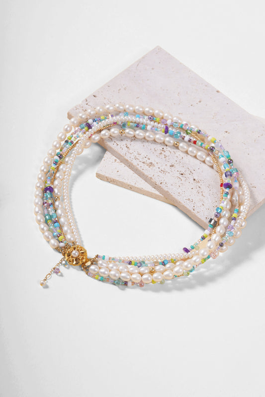 قلادة من الذهب عيار 14 قيراطًا متعددة الخيوط مرصعة باللؤلؤ الأبدي وكريستالات سواروفسكي