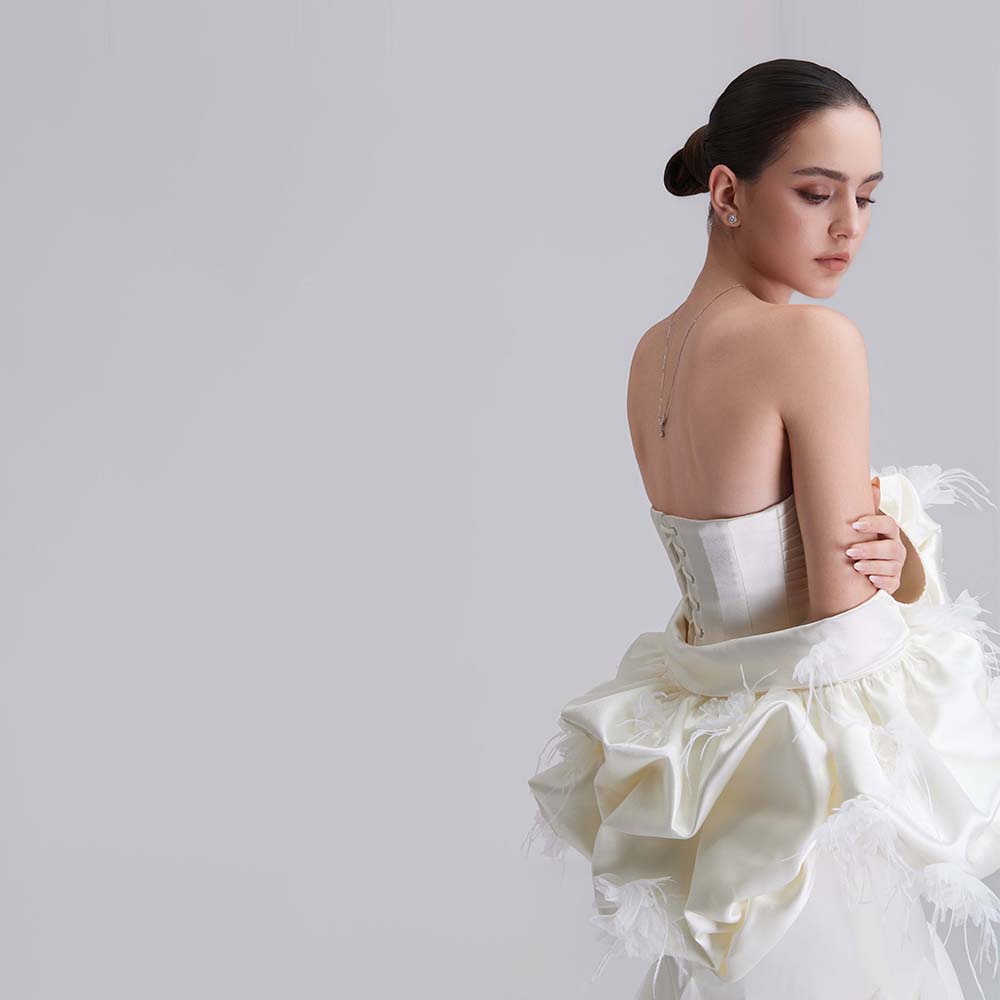 STRAPLESS DRESSES