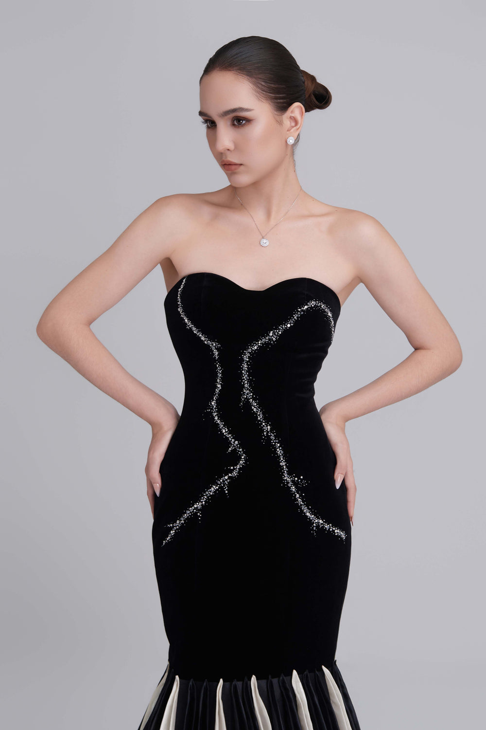 Bridget Strapless Embroidery Mermaid Maxi Dress With Gloves