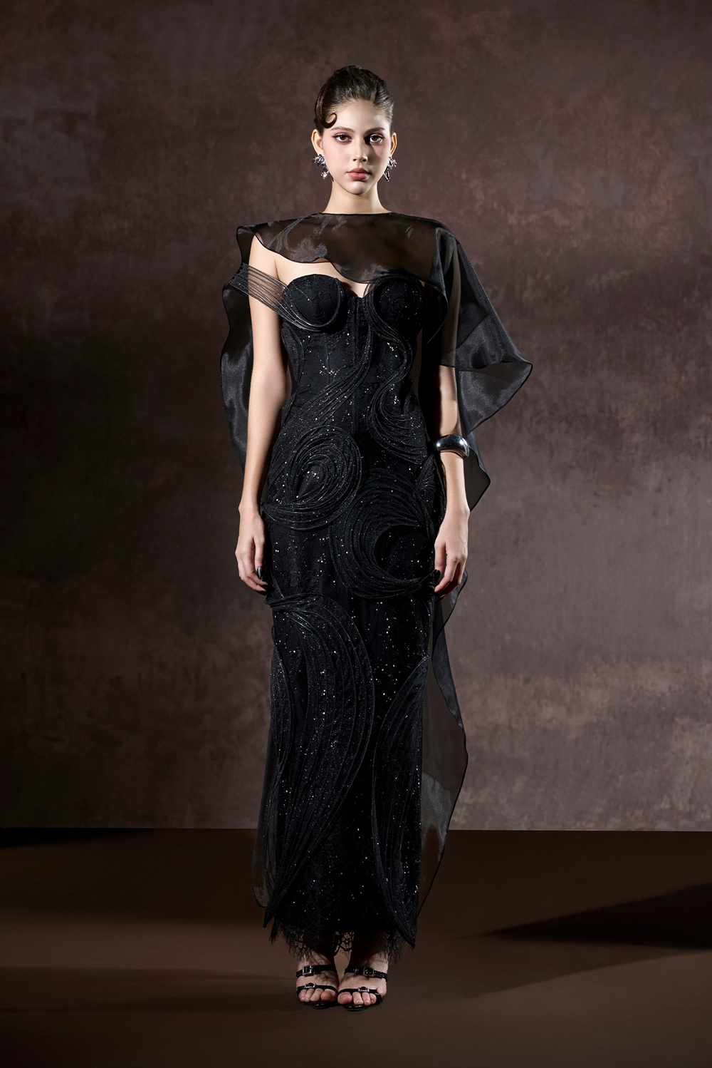 Asha Couture Dual Style Bandeau Layered 3D Lines Maxi Dress With Veil