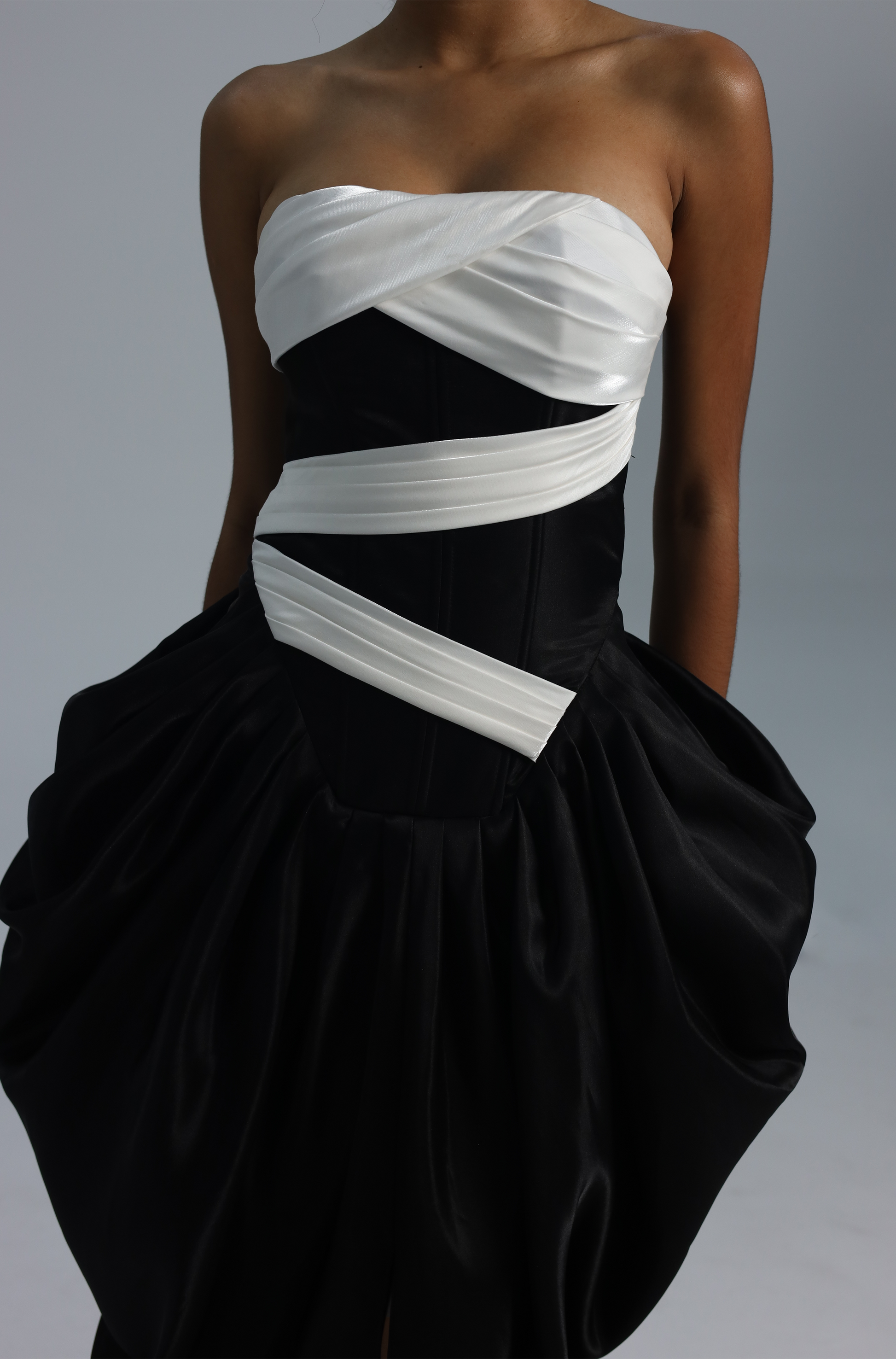 Mystique Bandeau Maxi Dress With Asymmetrical Accent – kalisa