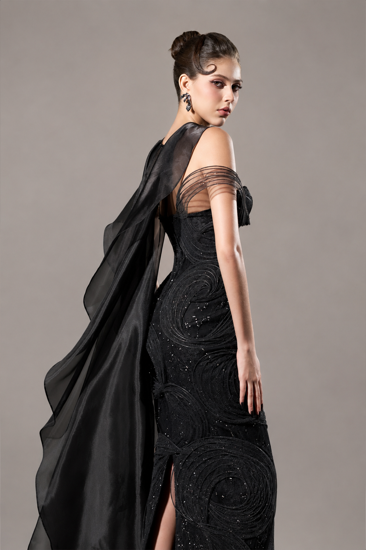 Asha Couture Dual Style Bandeau Layered 3D Lines Maxi Dress With Veil