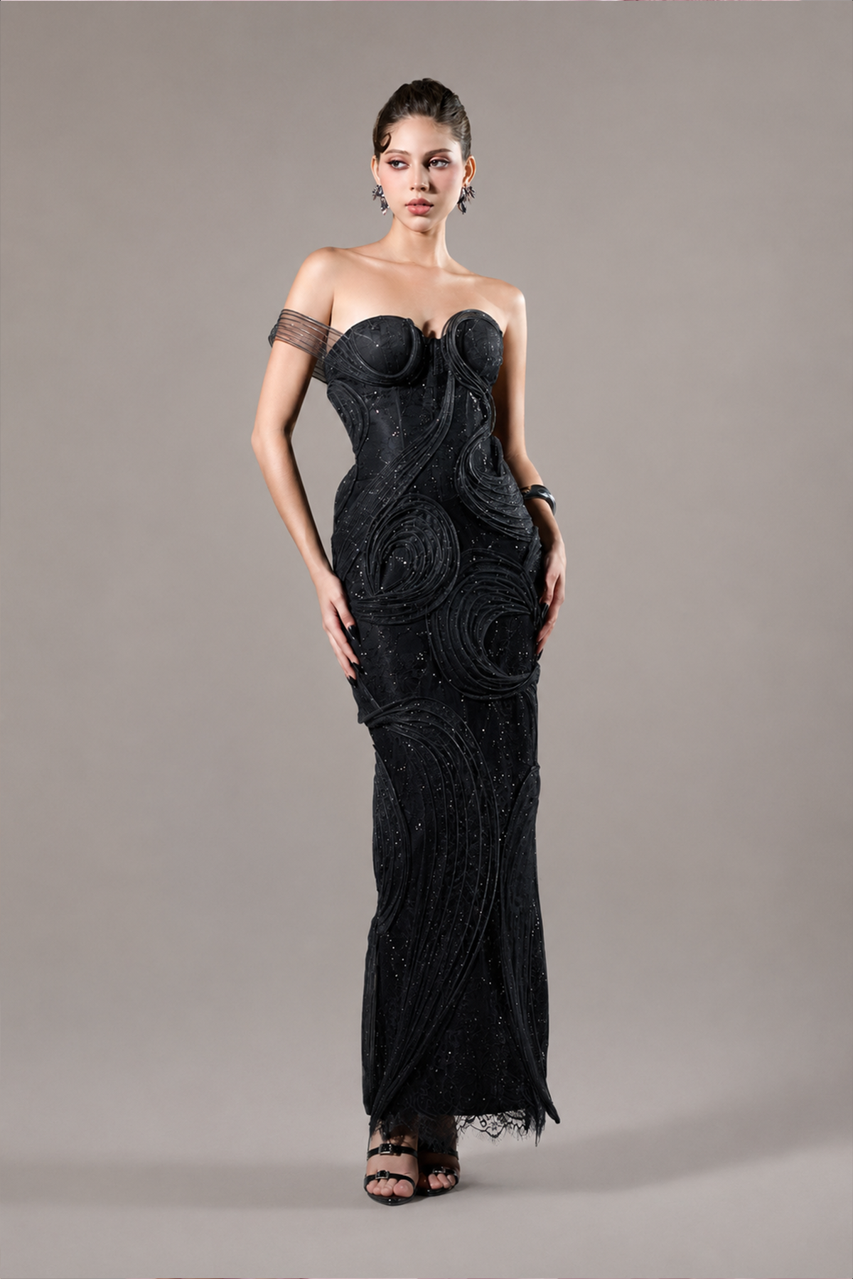 Asha Couture Dual Style Bandeau Layered 3D Lines Maxi Dress With Veil